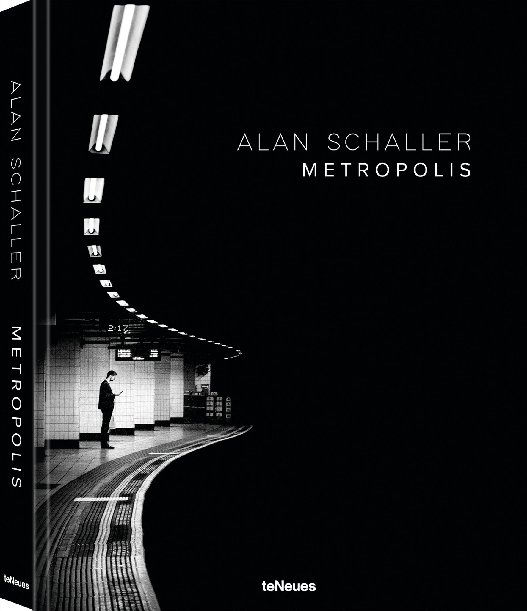 Book cover image for Metropolis ISBN: 9783961715138